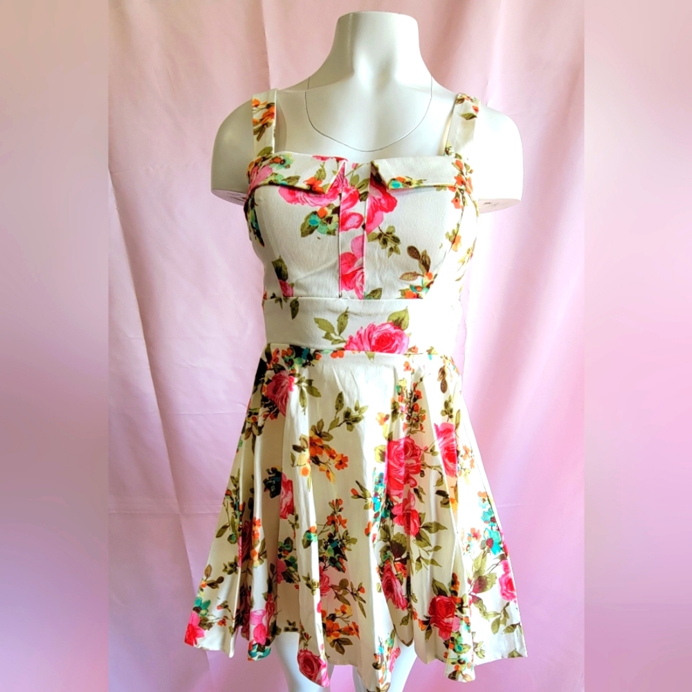 Retro Rockabilly pinup floral dress